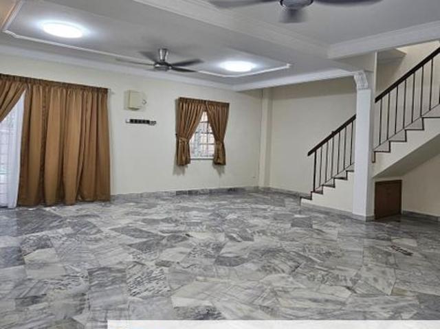 House for rent in Malaka