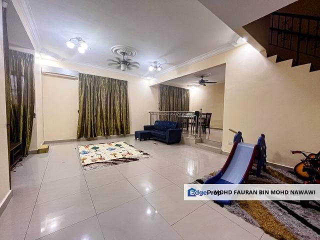 House for sale in Malaka