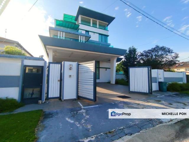 House for sale in Malaka