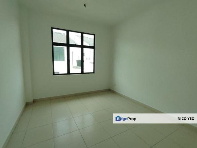 House for sale in Malaka