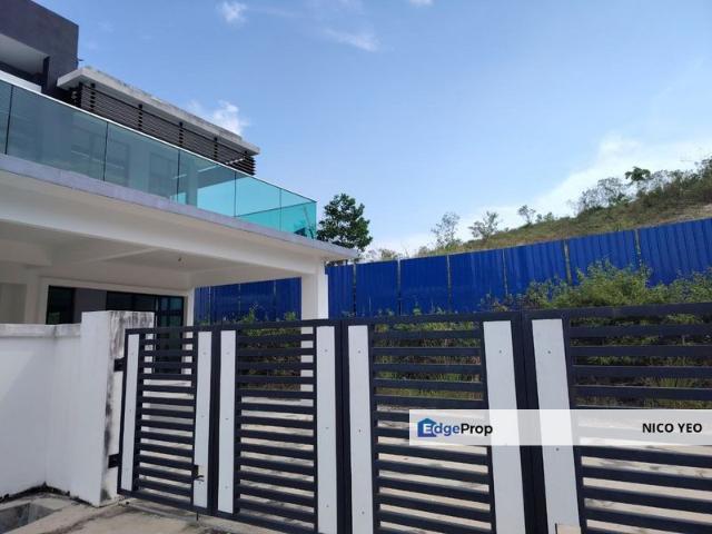 House for sale in Malaka