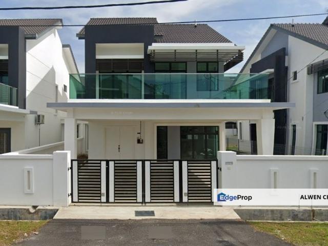 House for sale in Malaka
