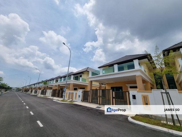 House for sale in Malaka