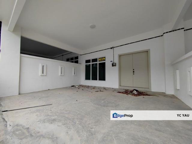 House for sale in Malaka