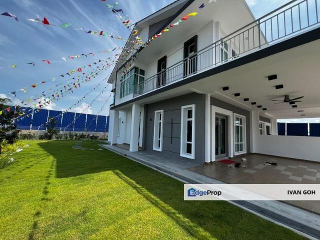 House for sale in Malaka