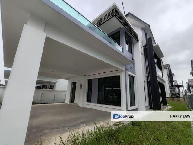 House for sale in Malaka