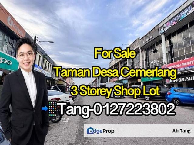 Shop for sale in Ulu Tiram, Johor