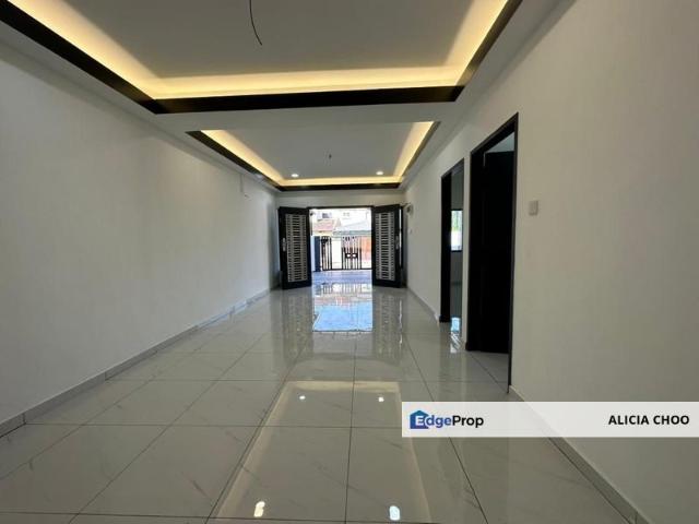 House for sale in Kampung Baru Ulu Tiram, Ulu Tiram