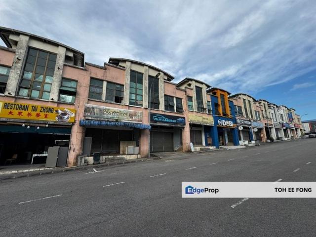 Shop for sale in Johor