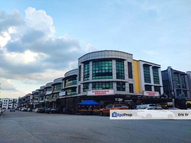 Shop for sale in Johor