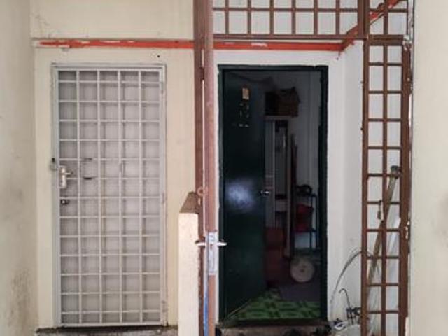Flat for sale in Ulu Tiram, Johor