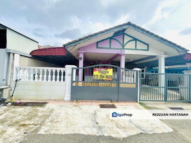 House for sale in Durian Tunggal, Malaka