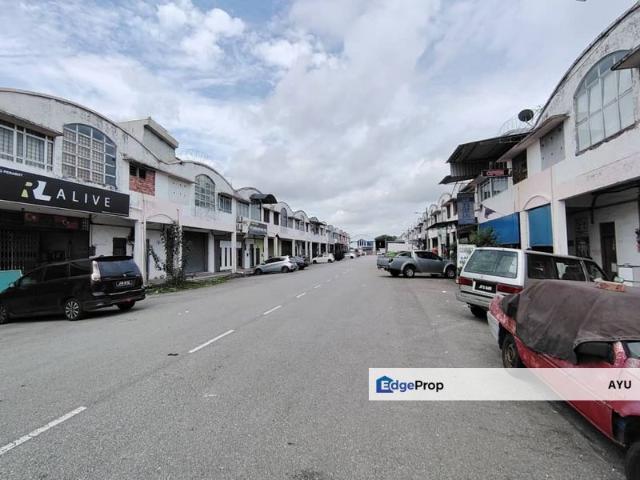 Warehouse for sale in Senai, Kulai