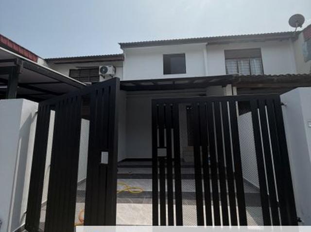 House for sale in Ehsan Jaya, Plentong