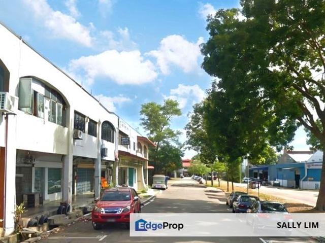 Shop for sale in Johor