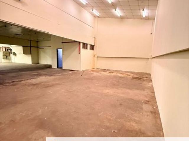 Warehouse for rent in Kediaman Kakitangan Daerah JKR Johor Bahru, Iskandar Puteri