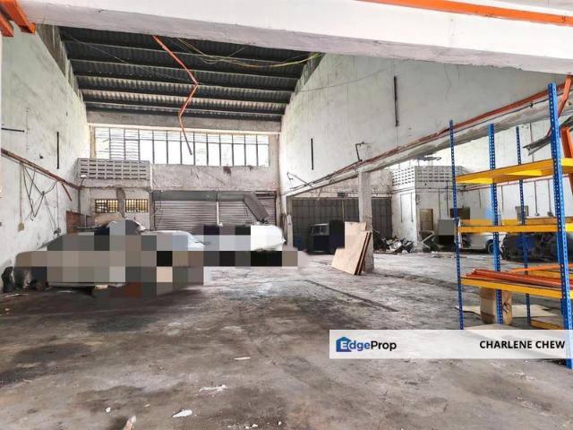 Warehouse for rent in Desa Jaya, Johor Bahru