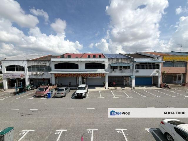 Shop for sale in Johor