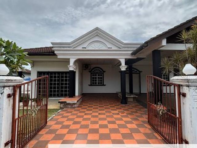 House for sale in Tanjong Sepat, Selangor