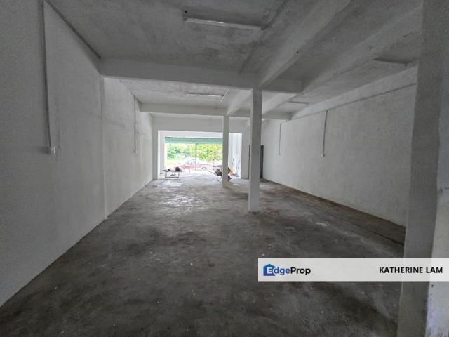 Shop for rent in Kajang, Langat