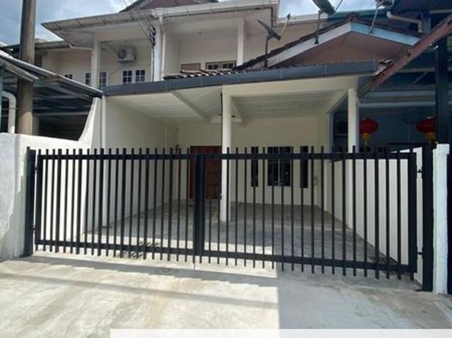 House for sale in Batu Kawa