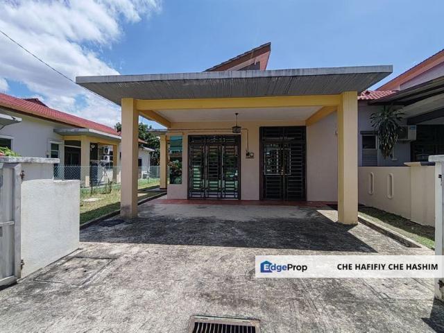 House for sale in Tanjong Sepat, Selangor