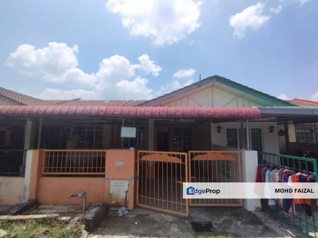 Flat for sale in Tanjong Sepat, Selangor