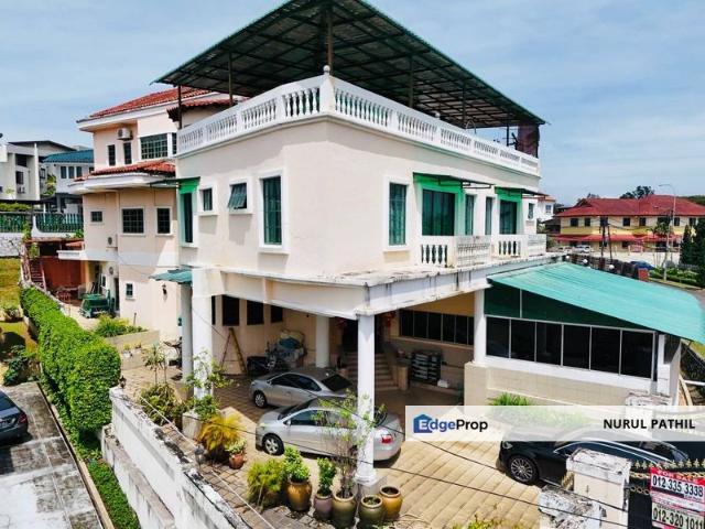 House for sale in Country Heights Damansara, Kuala Lumpur