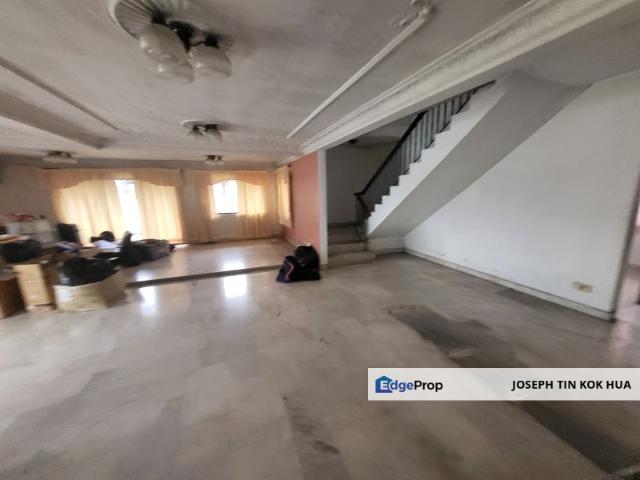 House for sale in Country Heights Damansara, Kuala Lumpur