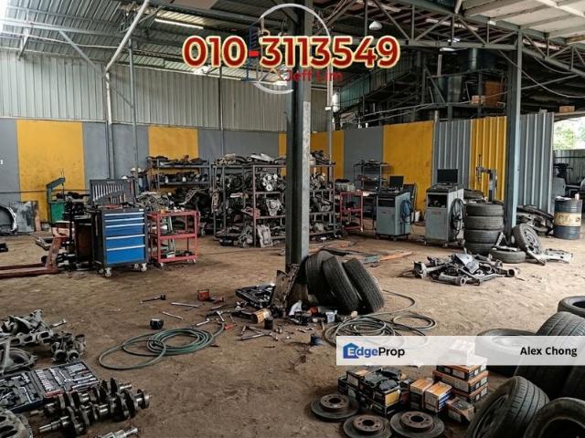 Warehouse for rent in Seri Kembangan, Majlis Bandaraya Subang Jaya