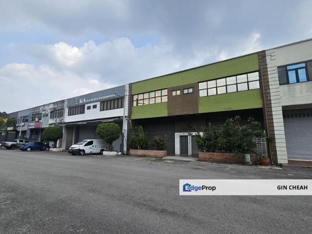 Warehouse for rent in Seri Kembangan, Majlis Bandaraya Subang Jaya