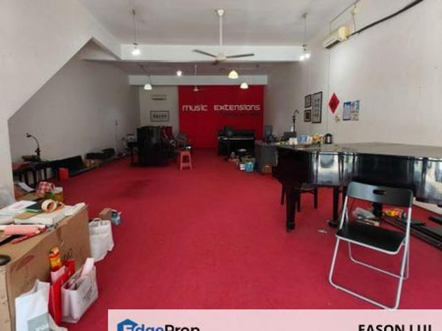 Shop for sale in Johor