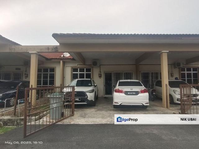 House for sale in Malaka