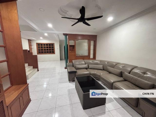 House for rent in Malaka