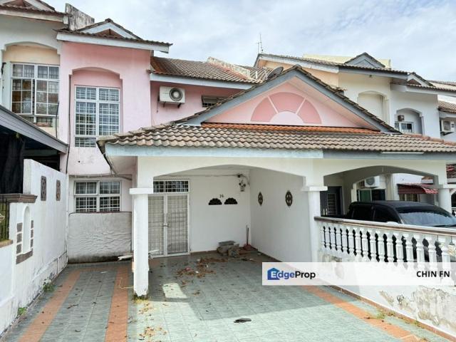 House for sale in Malaka