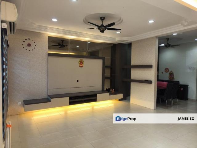 House for sale in Malaka
