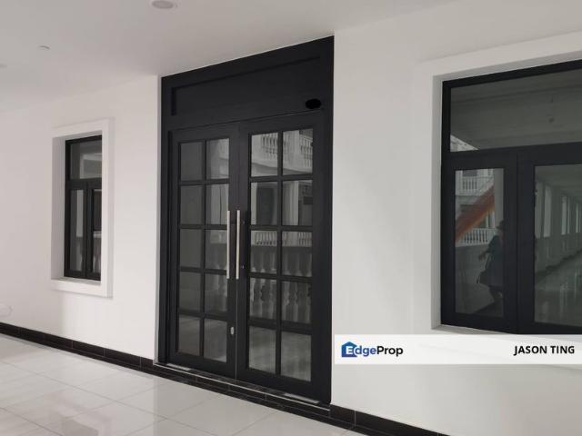 Shop for sale in Bukit Ledang, Johor
