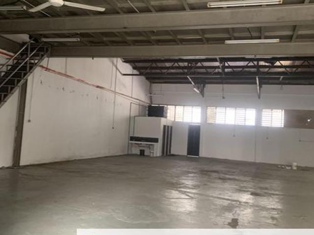 Warehouse for rent in Selayang, Selangor