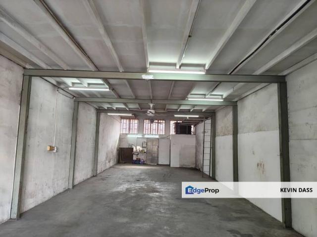 Warehouse for rent in Selayang, Selangor