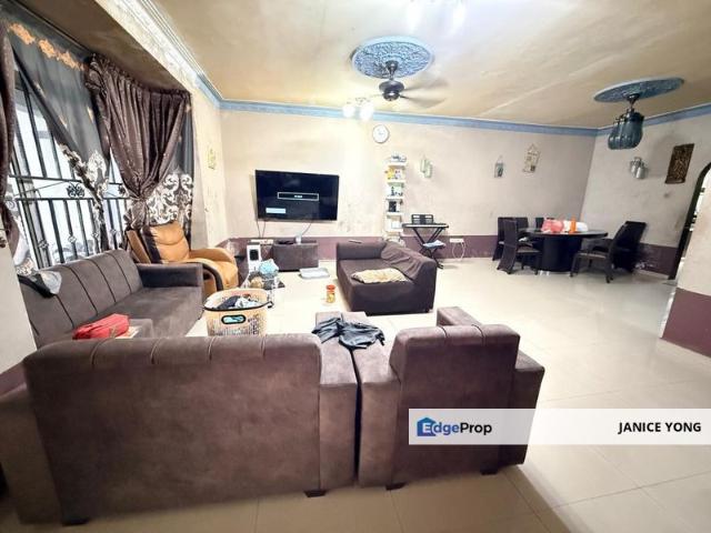 House for sale in Ulu Tiram, Johor Bahru