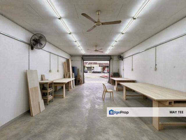 Shop for sale in Kediaman Kakitangan Daerah JKR Johor Bahru, Iskandar Puteri