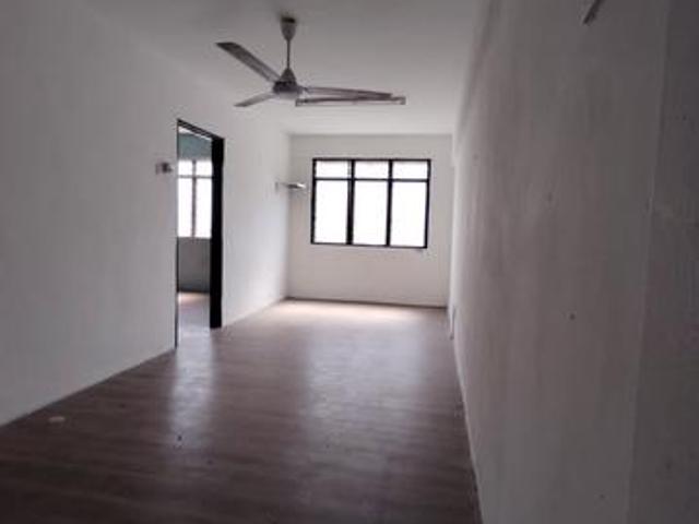 Flat for sale in Ulu Tiram, Johor