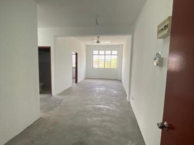 Flat for sale in Ulu Tiram, Johor