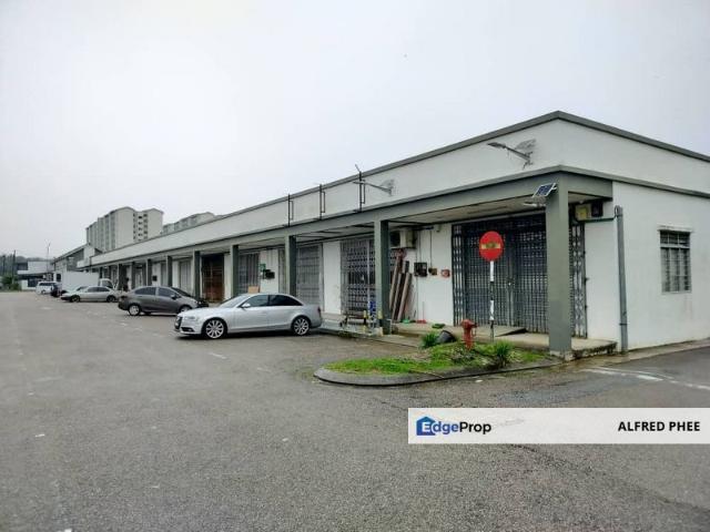 Shop for sale in Johor