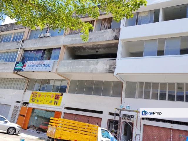 Shop for sale in Kajang, Langat