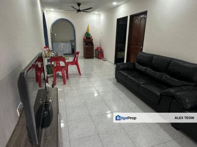 House for sale in Pekan Nanas, Johor
