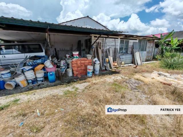 House for sale in Pekan Nanas, Johor