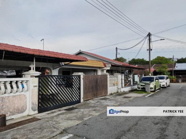 House for sale in Pekan Nanas, Johor