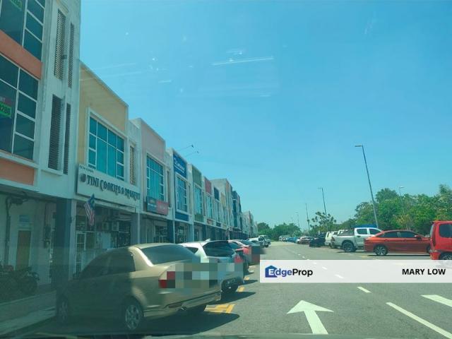 Shop for rent in Malaka