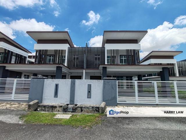 House for sale in Malaka